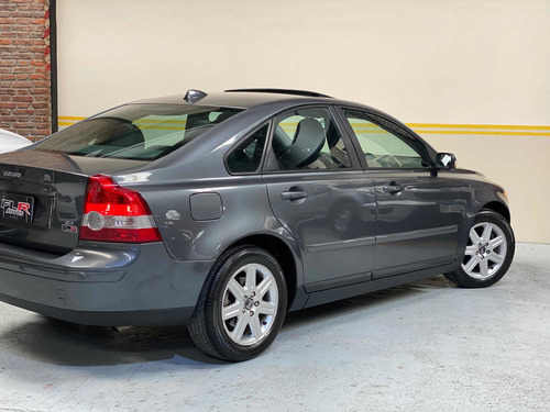 Imagen 8 de 15 de Volvo S40 2007 2.4 I 170hp At Pack Plus