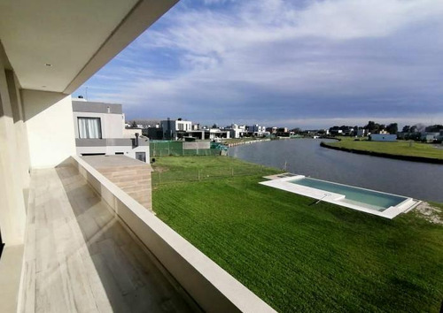 Alquiler Temporario Casa A Estrenar 5 Ambientes C/piscina A La Laguna, Barrio La Alameda Canning
