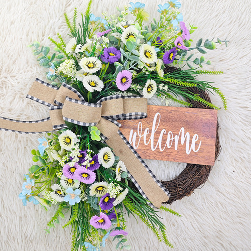 Una Corona De Flores De Primavera Para Colgar En Forma De La