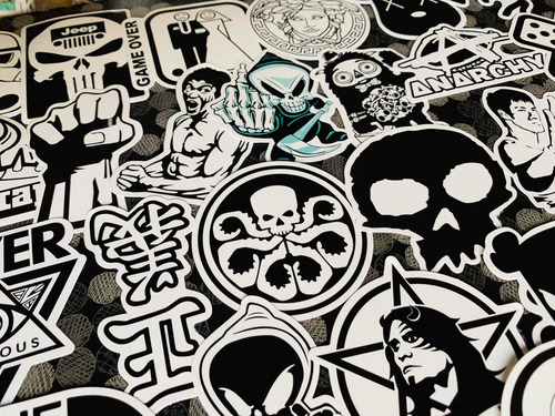 50 Stickers Blanco Y Negro Mix Personaliza Laptop Cuarto Etc