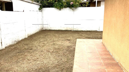 Acogedora Casa Familiar 3 D. 3 Est. Amplio Patio Algarrobo