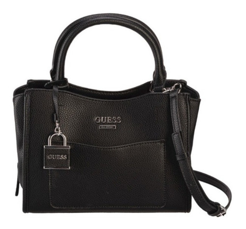 Bolsa satchel Guess Aralyn diseño lisa de cuero sintético  negra con correa de hombro negra asas color negro
