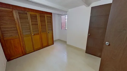 Venta En Loma De Los Bernal 66 M2. Medellín.