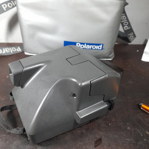 Imagem 2 de 8 de Polaroid Funcionando Com Case Térmica. Ótimo Estado. Antiga