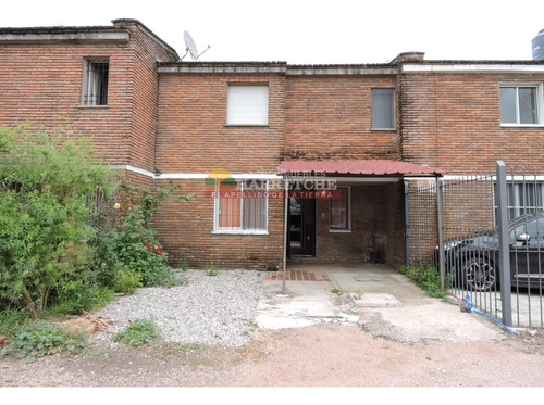 Casa En  Venta Progreso, 3 Dormitorios, Parrillero, Estacionamiento, Con Renta