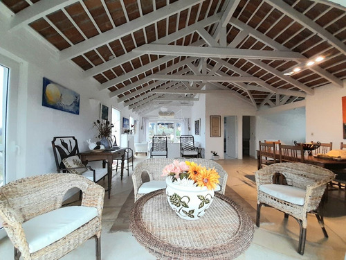 Imagen 4 de 22 de Casa De Tres Dormitorios Con Piscina En Alquiler En Manantiales