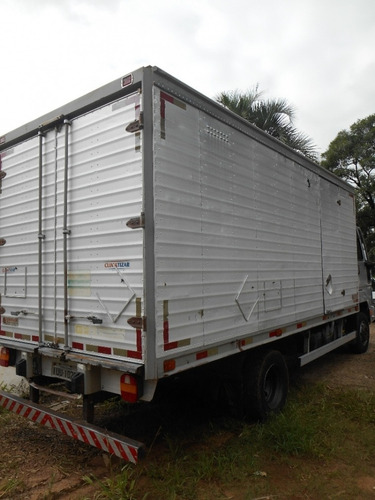 Imagem 2 de 13 de Cargo 816 Baú