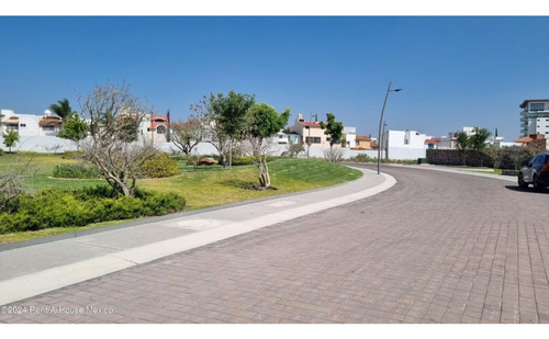 Preventa De Terreno Residencial En Milenio 3 De 243.26 Mts2