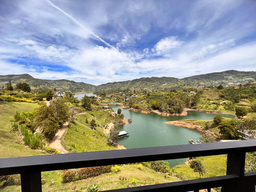 Espectacular Casa Finca En Venta Sobre Vía En El Peñol Ant. (airbnb).