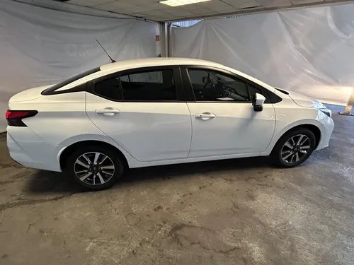 Nissan Versa 1.6 Advance Mt