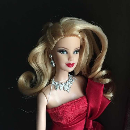 Muñeca Barbie Model Muse Vestido Rojo