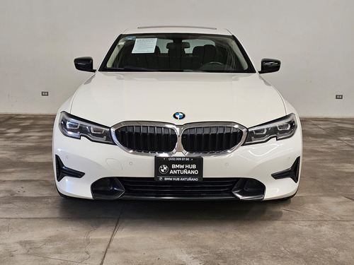 BMW Serie 3 2.0 330ia Sport Line At