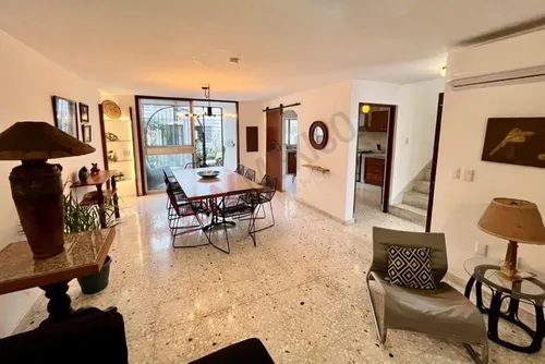 Precio Reducido Casa Con 2 Terrazas En La Azotea Y Un Patio