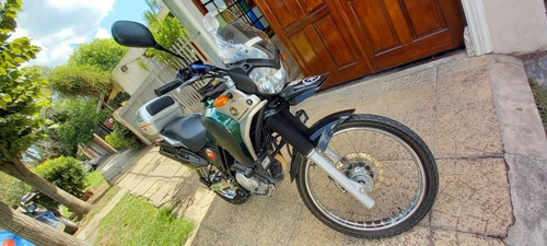 Imagen 1 de 11 de Yamaha Tenere 250 Alarma Usb Cubrecarter Etc + Regalo