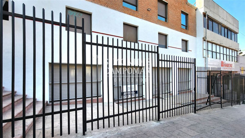 Local Comercial En Arriendo Planta Libre, Metro Plaza Maipú