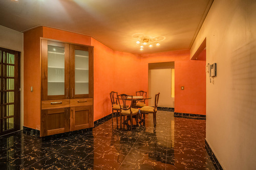 Venta Casa 4 Ambientes Con Patio Y Cochera En Ramos Mejía