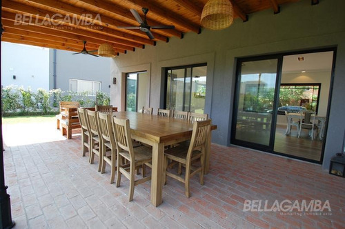 Imagen 22 de 27 de Hermosa Casa En Barrio La Comarca
