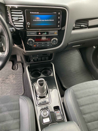 Imagen 9 de 11 de Mitsubishi Outlander 2019 5p Se Hbrido L4/2.0 Aut