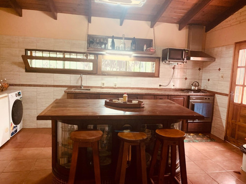 Vendo Muy Lindo Inmueble Con 2 Has, Muy Buena Casa De 150 M2 , Casa De Huésped, Barbacoa, Piscina Y Muchos Árboles. Acepta Banco!!!