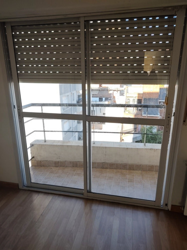 Imagen 12 de 15 de Departamento Al Frente 2 Ambientes Con Balcón