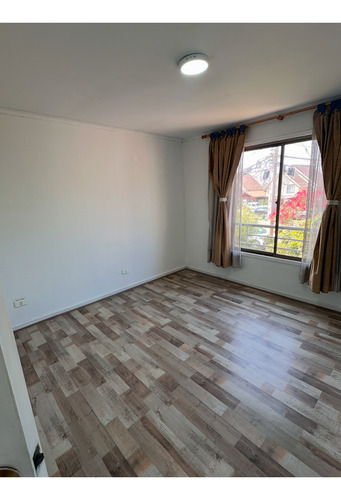 Av. Lo Cruzat / Antumalal- Pasaje Cerrado 3 Dormitorios 3 Ba