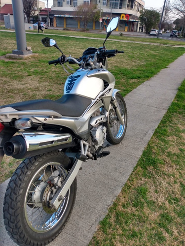 Imagen 4 de 7 de Honda Falcon 2015