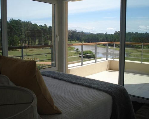 Venta De Apartamento 2 Dormitorios En Pinares, Punta Del Est