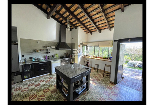 Imagen 7 de 30 de Venta. Corral De Barrancas. Magnifica Propiedad Con Hermosas Vistas. Desarrollada En Un Solo Nivel