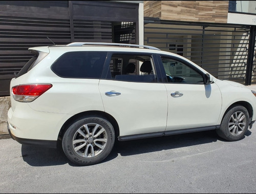 Imagen 2 de 5 de Nissan Pathfinder 2015 3.5 Sense Mt