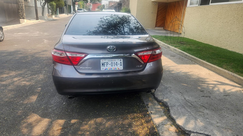 Toyota Camry 3.5 Xle V6 At