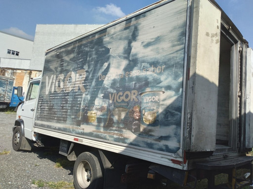 Imagem 5 de 13 de Mercedes 710 Refrigerado !! R$ 66.500,00 !!