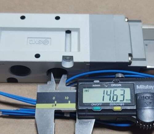 *new Surplus* Smc Vf5320-1g1-03 Solenoid Valve 100vac 50 Ddh