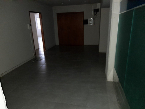 Imagen 21 de 30 de Oficina - Diagonal Alberdi 2600