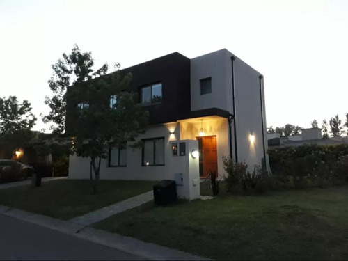 Imagen 2 de 10 de Susana Aravena Propiedades Casa - Las Orquideas