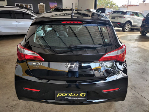 Imagem 5 de 12 de Hyundai Hb20 Comfort Plus 1.6 Preto 2014