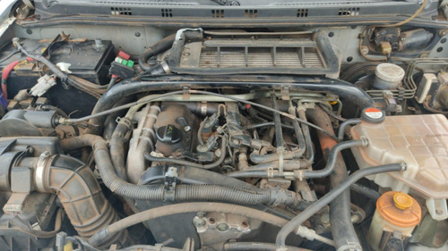 Imagem 4 de 5 de Sucata Chevrolet Tracker 2.0 4x4 Diesel 2003 Motor Peugeot