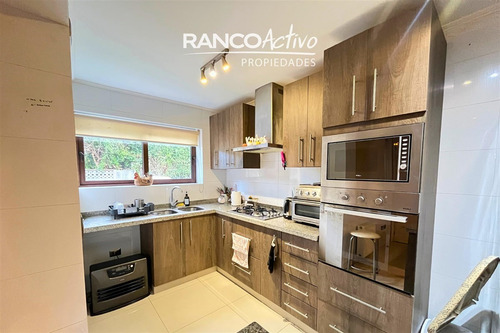 Casa En Venta En Los Arrayanes, Isla Teja Sur, 3 Niveles