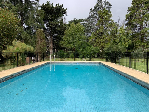 Imagen 14 de 27 de Quinta De Fin De Semana Para Pernoctar Hasta 10 Personas Con Pileta Y Parrilla
