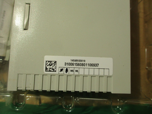 New Schneider Modicon 140ari03010 Analog Input Module Ccg