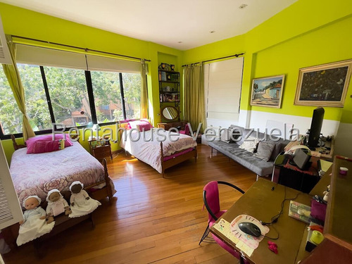 Stephany La Roche Casa En Venta En Santa Paula Mls #25-10888