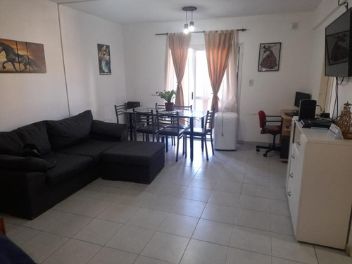 Departamento En Venta - 2 Dormitorios 1 Baño - 53mts2 - La Plata