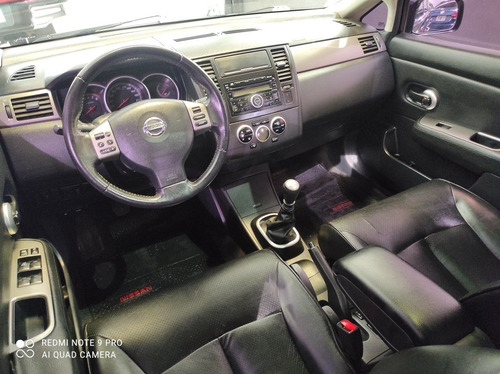 Nissan Tiida 1.8 Tekna 5 P 2011