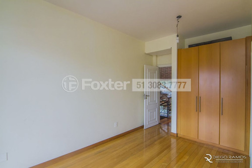 Casa Em Condomínio, 3 Dormitórios, 460.61 M², Menino Deus - 131790