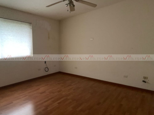 Casa En Renta En Contry Sol, Guadalupe, Nuevo León