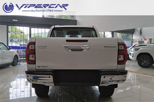 Imagen 6 de 14 de Toyota Hilux Srv 2.7 2023 0km
