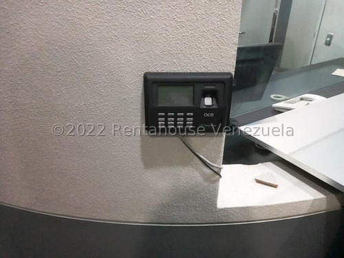 En Alquiler Piso Industrial / Depósito / Showroom / Oficina 720 Mts Boleita Norte Con Ascensor De Carga 24-6680 Mvg