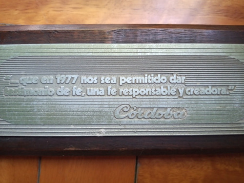 Antiguo Pisapapeles De Madera De 1977 De Córdoba 