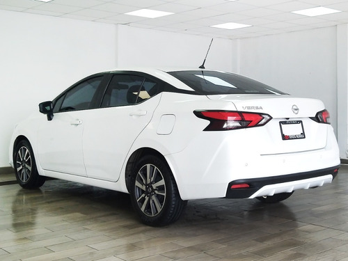 Imagen 6 de 15 de Nissan Versa Advance Mt 2020 Blanco