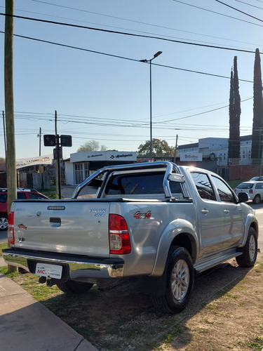 Toyota Hilux 3.0 Cd Srv Cuero 4x4 5at - A4
