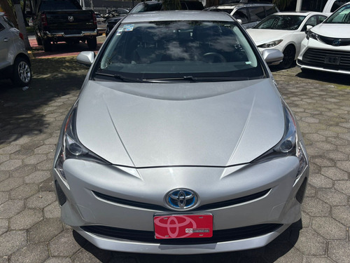 Toyota Prius 1.8 Base Cvt